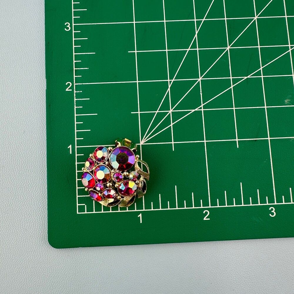 Vintage Kramer Rhinestone Earrings Pink Aurora Borealis Gold Tone Clip On Signed - Picture 2 of 10